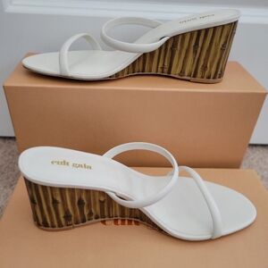 NIB Cult Gaia White Wedge Sandals